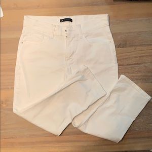 Lee Easy Fit White Capris